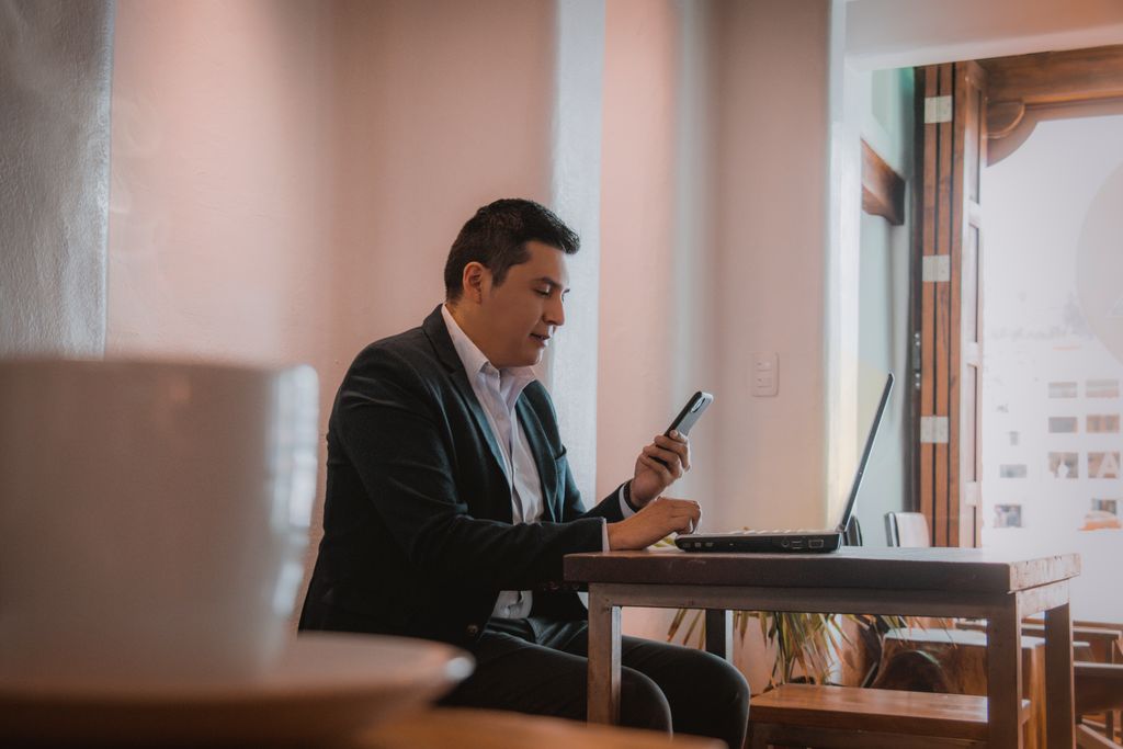 fichar en el trabajo con el móvil